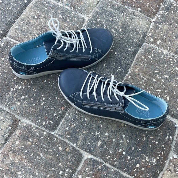 Cloud Aika’s Navy Blue Casual Sneakers 👟 - Picture 8 of 12
